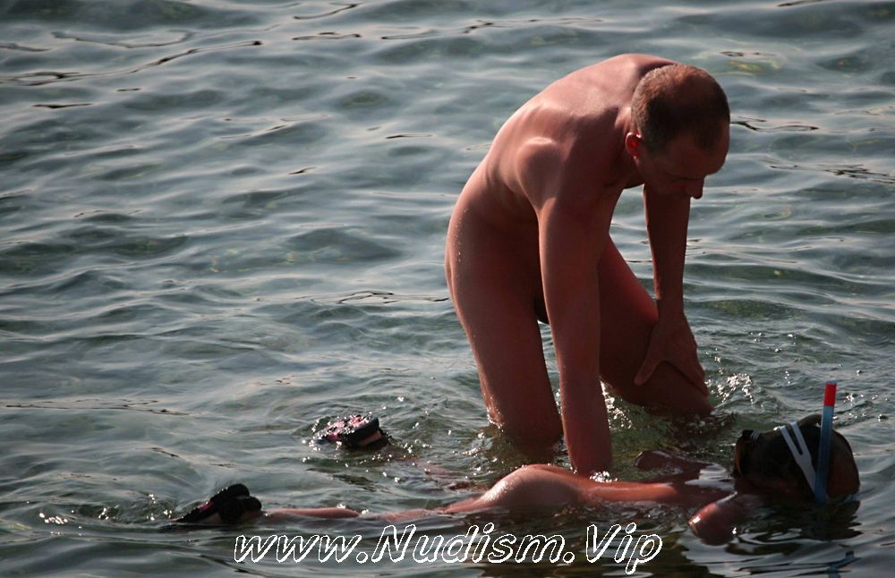 [Image: Father-Floats-His-Daughter-Purenudism-Images-2.jpg]