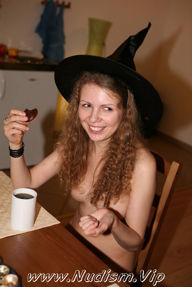 [Image: Halloween-Party-Dinner-Pure-Nudism-Pics-3.jpg]